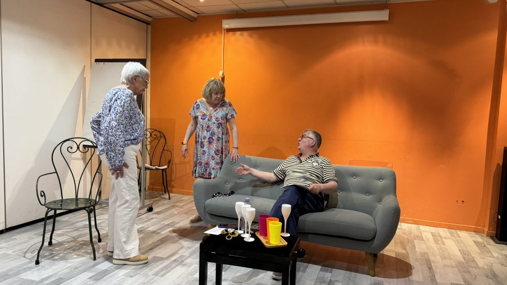 Thumbnail of http://Répétitions%20de%20«%20Célébration%20!%20»%20la%20comédie%20de%20Boulevard%20pour%20les%2080%20ans%20de%20la%20Sécurité%20sociale,